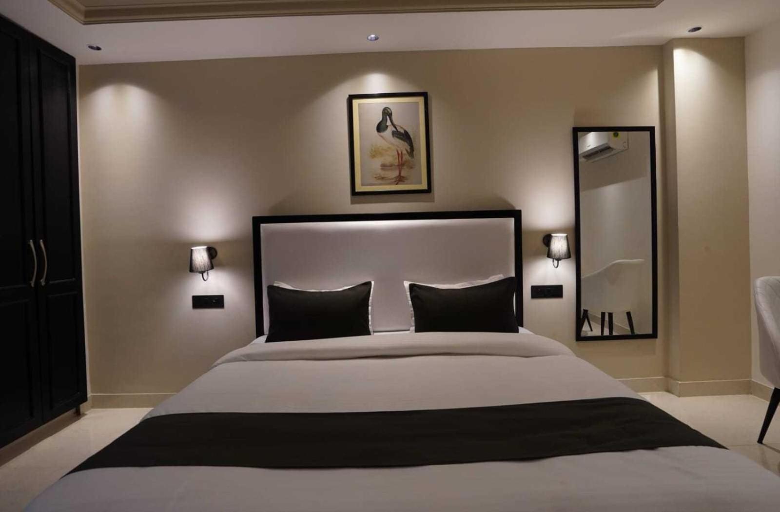Hotel King Plaza Near Delhi Airport New Delhi Exteriör bild