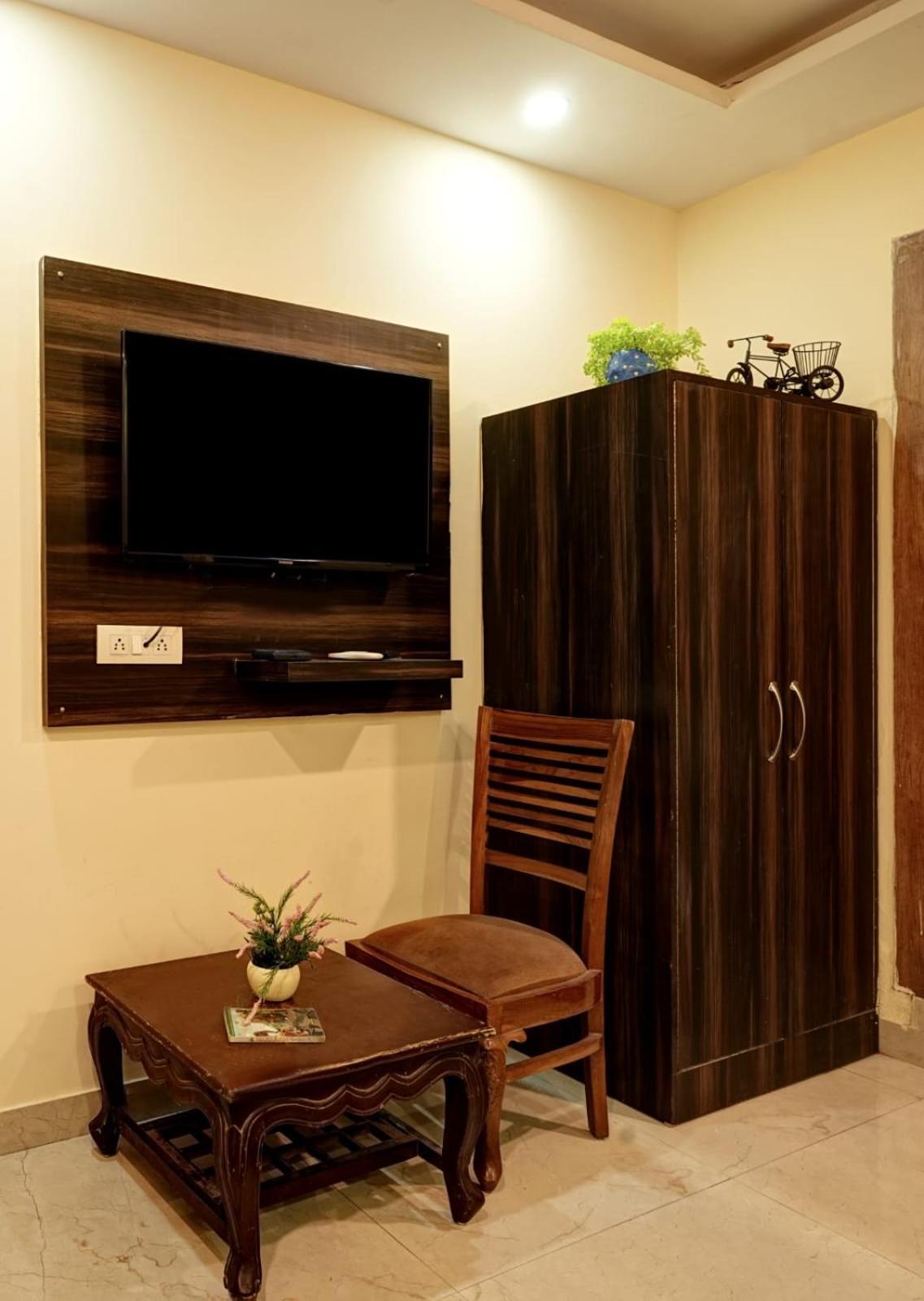 Hotel King Plaza Near Delhi Airport New Delhi Exteriör bild