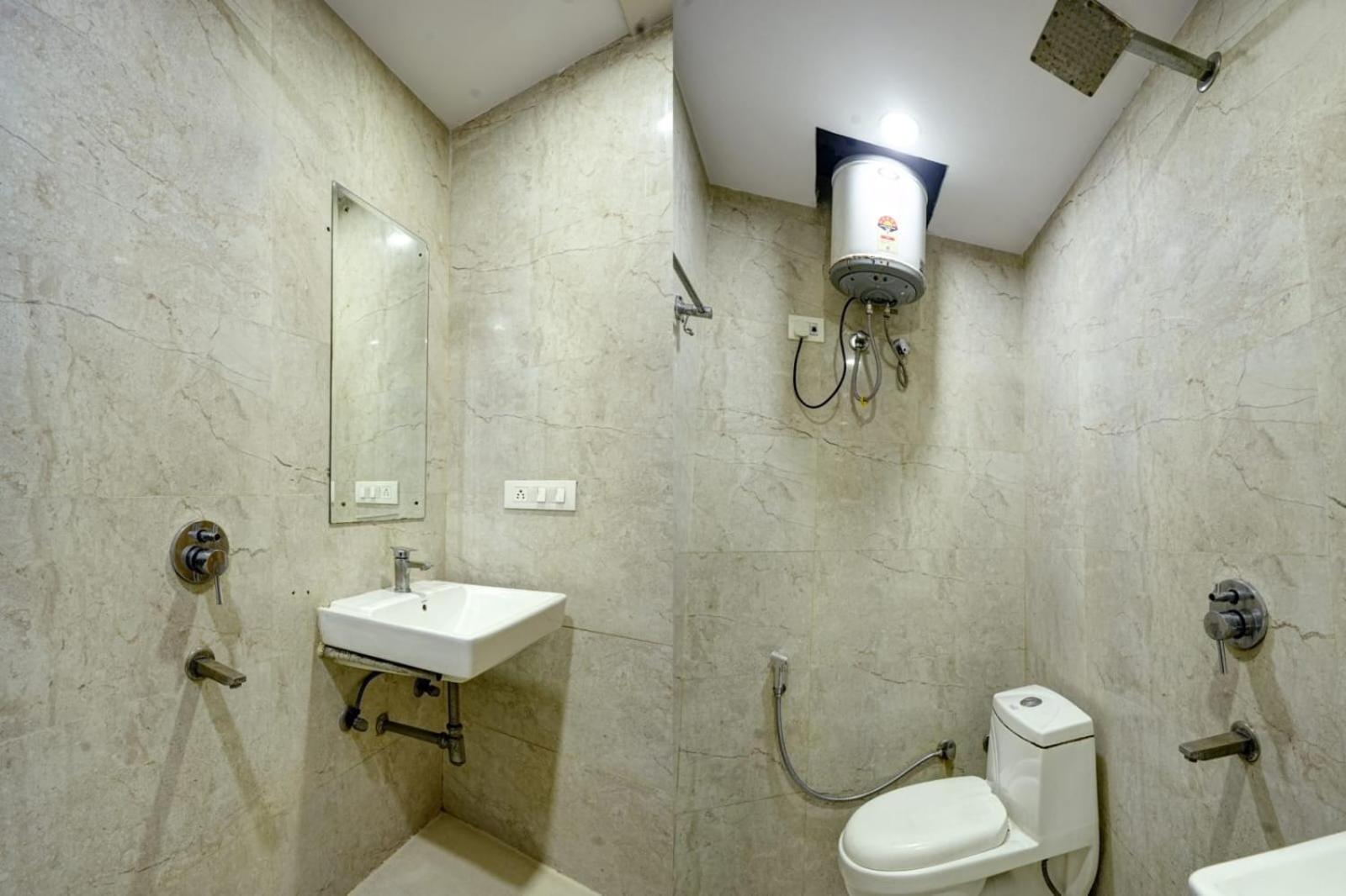 Hotel King Plaza Near Delhi Airport New Delhi Exteriör bild